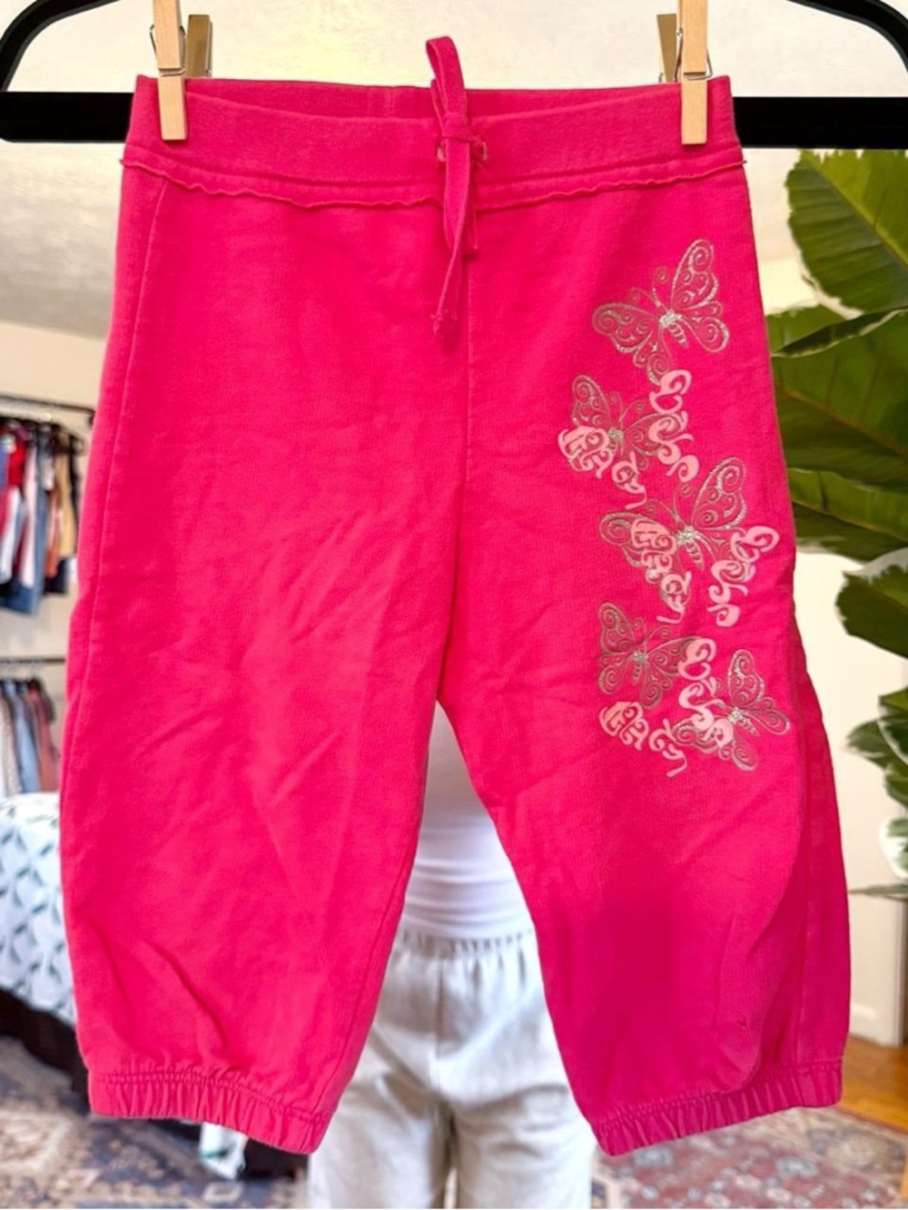 Arizona kids hot pink butterfly sweatpants